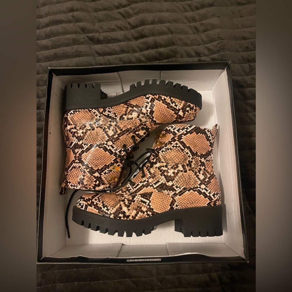 Lulu’s Devyn Tan Snake Print Lace-Up Ankle Boots